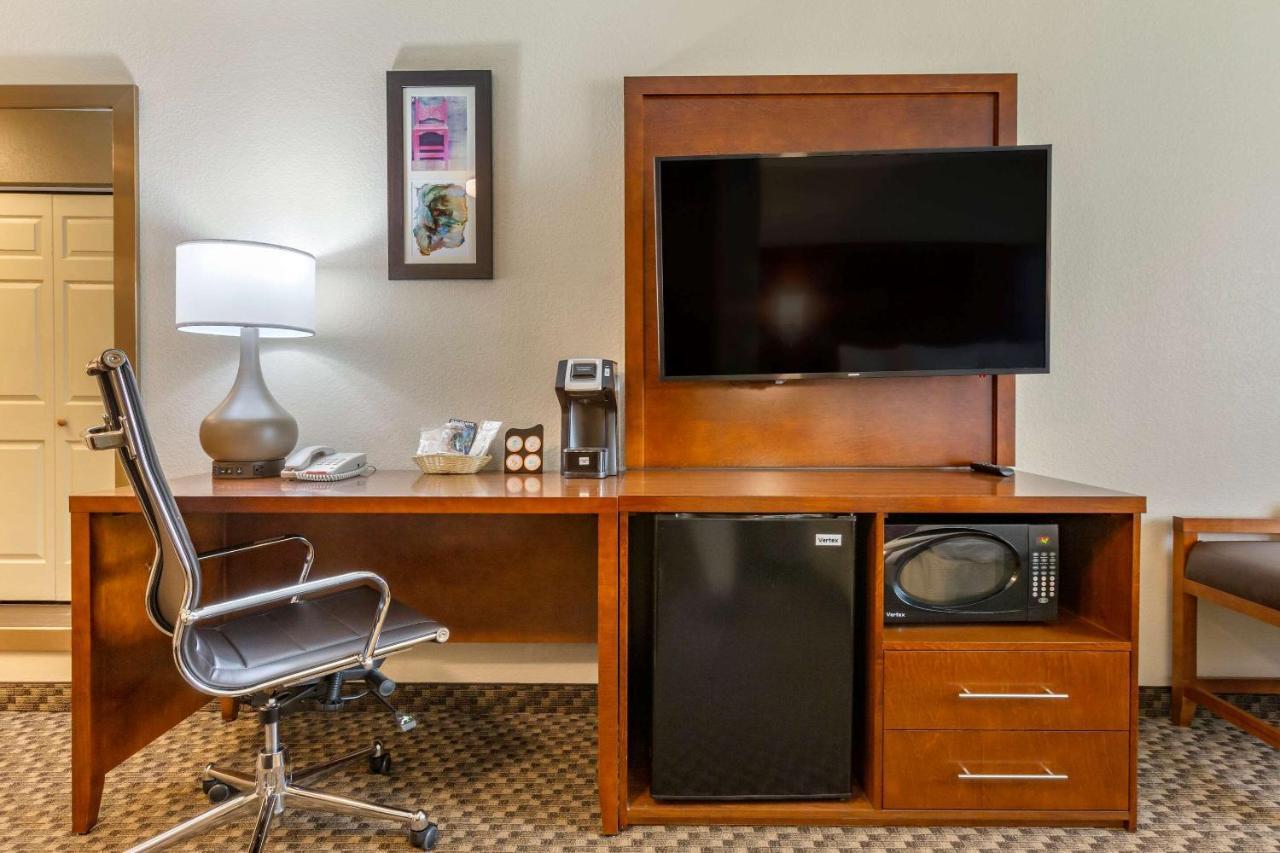Comfort Suites Phoenix Airport Темпе Экстерьер фото