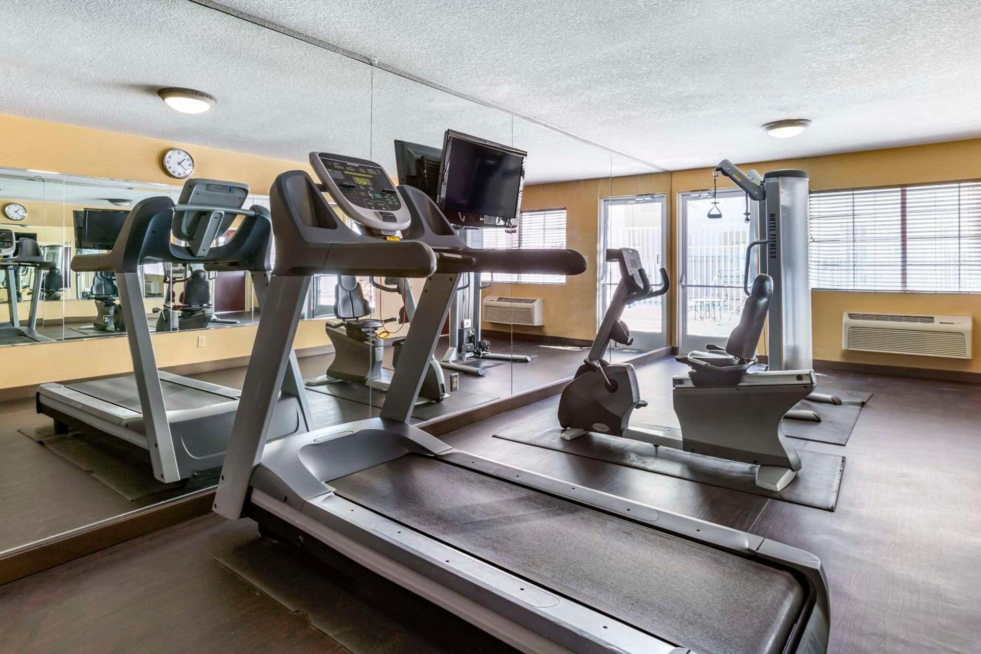 Comfort Suites Phoenix Airport Темпе Экстерьер фото