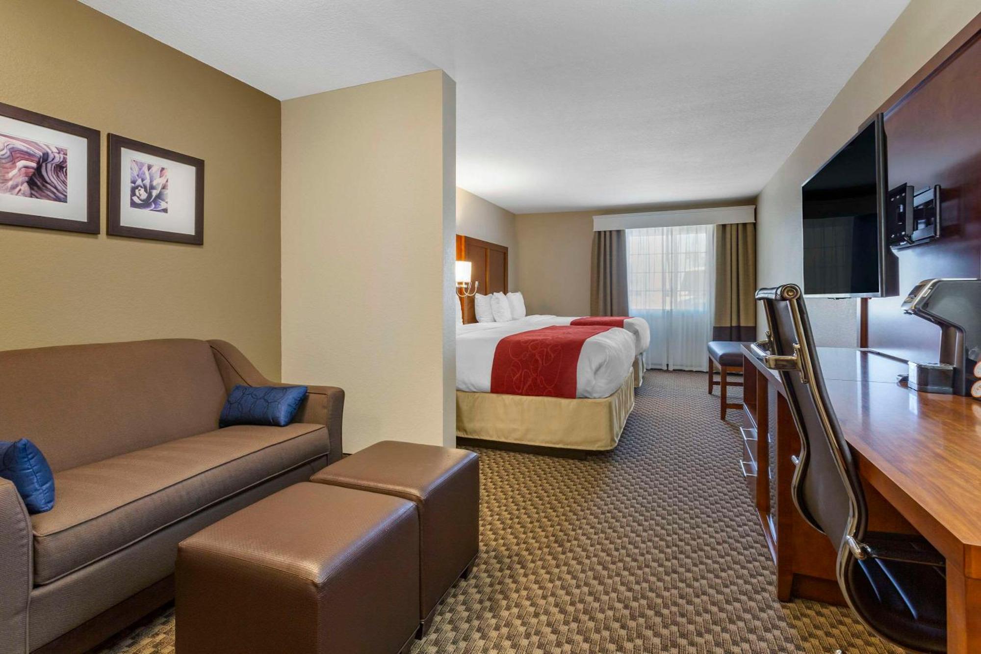 Comfort Suites Phoenix Airport Темпе Экстерьер фото