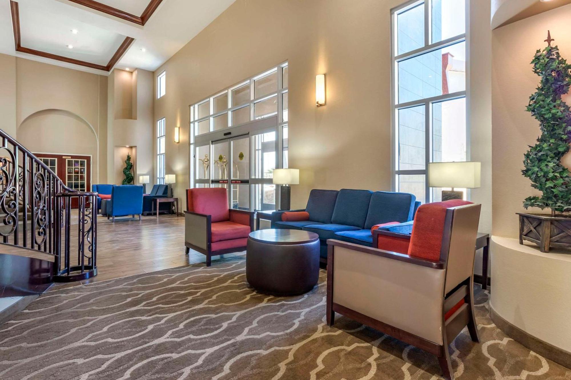 Comfort Suites Phoenix Airport Темпе Экстерьер фото
