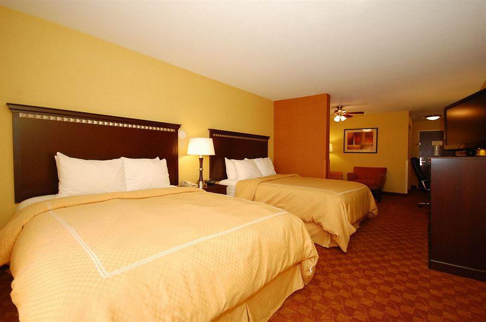Comfort Suites Phoenix Airport Темпе Экстерьер фото