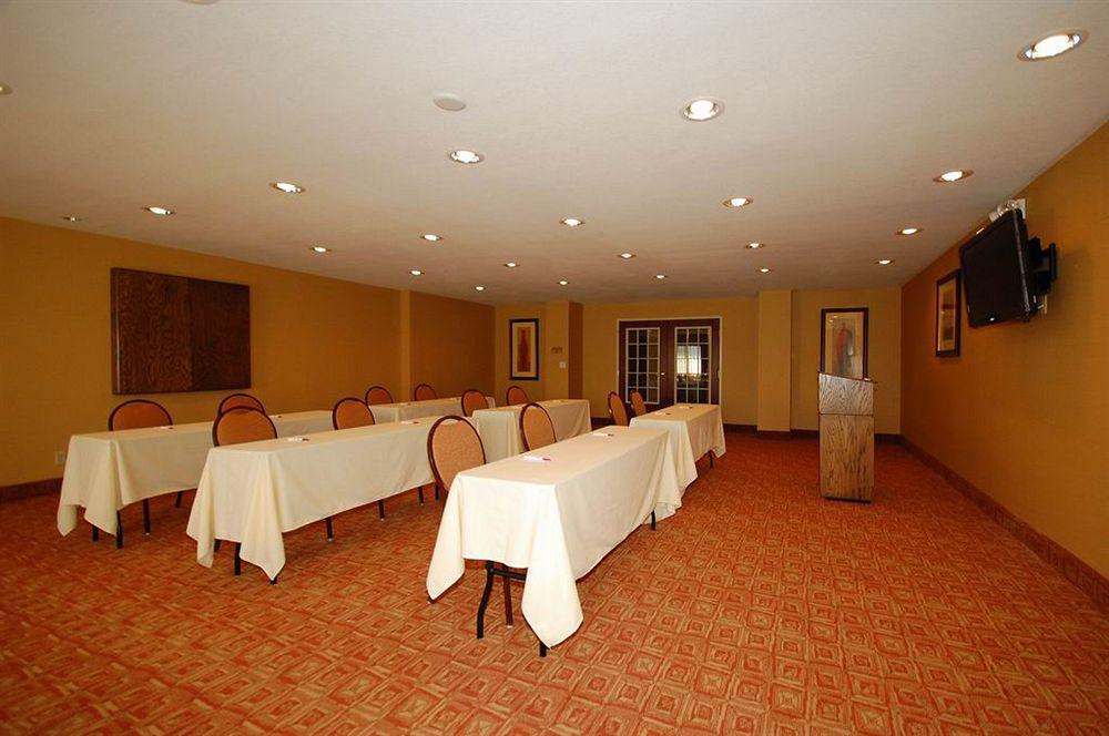 Comfort Suites Phoenix Airport Темпе Экстерьер фото